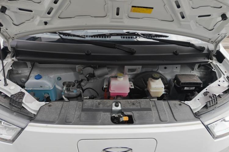 Used Cowin Kaiyi Jiangtun E5 2025 Model Economy Edition—36.8kWh 6-seater Engine Bay