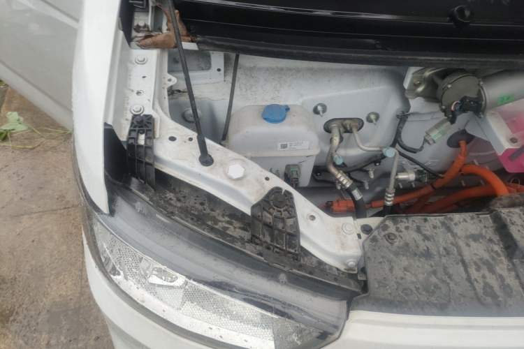 Used Cowin Kaiyi Jiangtun E5 2025 Model Economy Edition—36.8kWh 6-seater Engine Bay Right