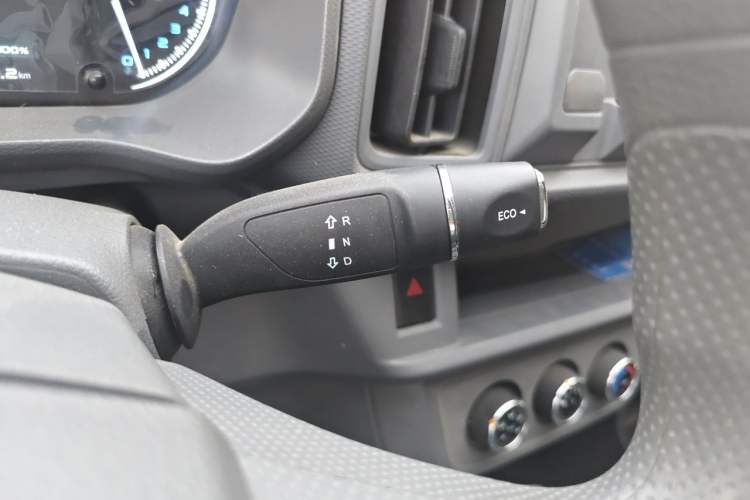 Used Cowin Kaiyi Jiangtun E5 2025 Model Economy Edition—36.8kWh 6-seater Gear Lever
