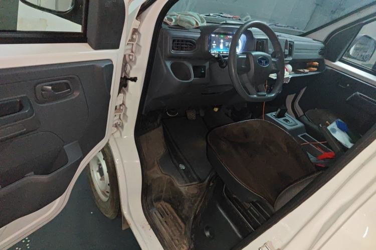 Used Cowin Kaiyi Jiangtun E5 2025 Model Economy Edition—36.8kWh 6-seater Interior 3