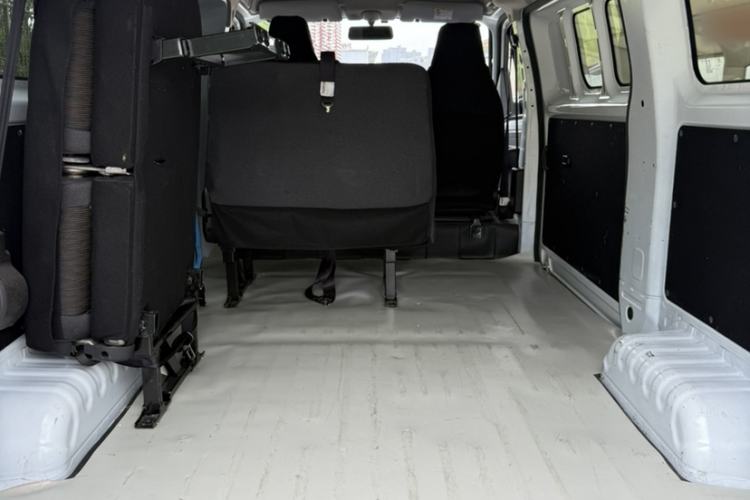Used Cowin Kaiyi Jiangtun E5 2025 Model Economy Edition—36.8kWh 6-seater Interior 5
