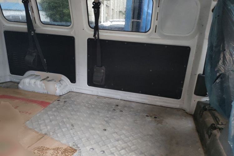 Used Cowin Kaiyi Jiangtun E5 2025 Model Economy Edition—36.8kWh 6-seater Left Rear Seat