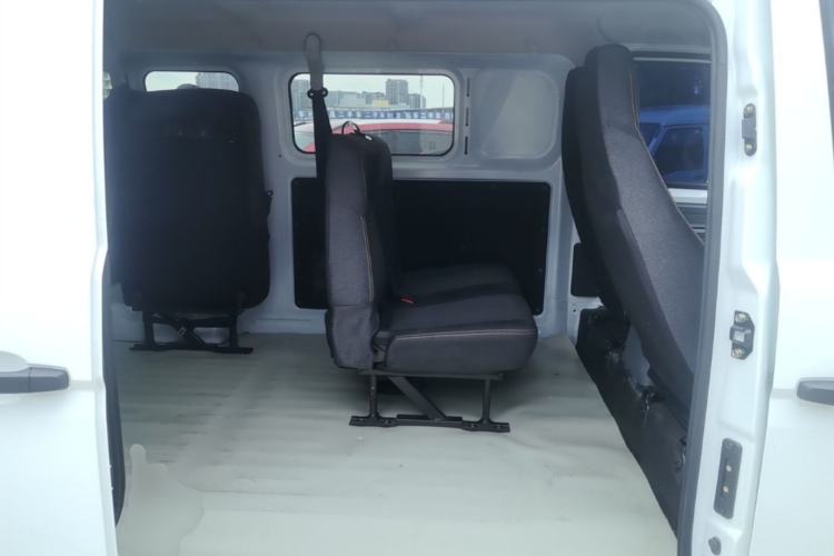Used Cowin Kaiyi Jiangtun E5 2025 Model Economy Edition—36.8kWh 6-seater Left Rear Seat