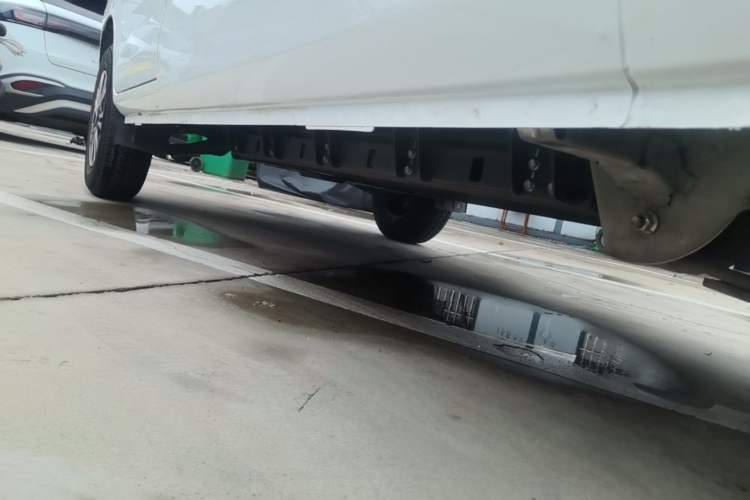Used Cowin Kaiyi Jiangtun E5 2025 Model Economy Edition—36.8kWh 6-seater Left Side Sill