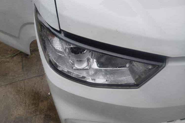 Used Cowin Kaiyi Jiangtun E5 2025 Model Economy Edition—36.8kWh 6-seater Right Front Headlight