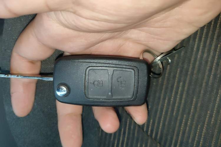 Used Cowin Kaiyi Jiangtun E5 2025 Model Economy Edition—36.8kWh 6-seater Vehicle Key