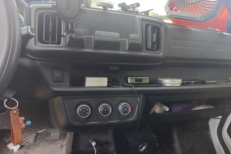 Used Cowin Kaiyi Jiangtun E7 2025 Model—Entrepreneur Version, 50.38 kWh, 6-seater Audio And AC Panel