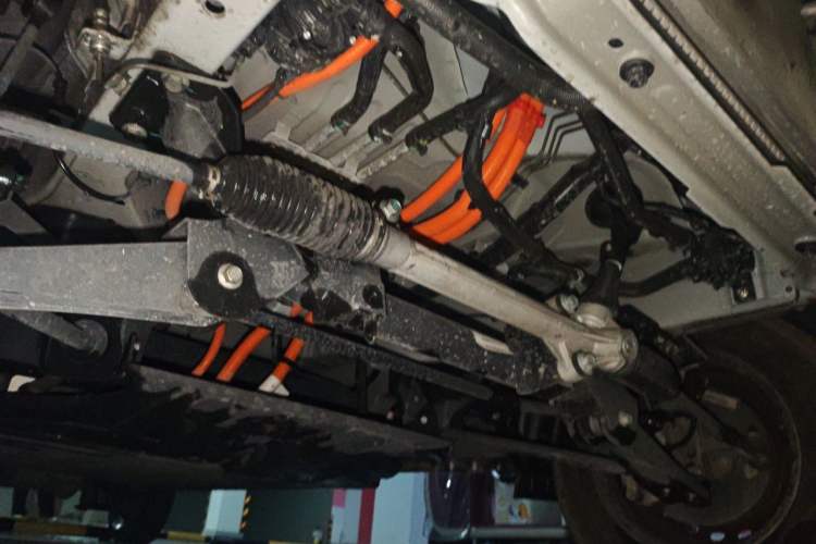 Used Cowin Kaiyi Jiangtun E7 2025 Model—Economy Version, 50.38 kWh, 6-seater Chassis Front Right