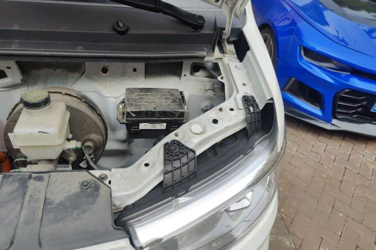 Used Cowin Kaiyi Jiangtun E7 2025 Model—Economy Version, 50.38 kWh, 7-seater Engine Bay Left
