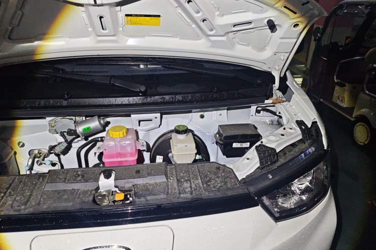 Used Cowin Kaiyi Jiangtun E7 2025 Model—Economy Version, 50.38 kWh, 6-seater Engine Bay Left