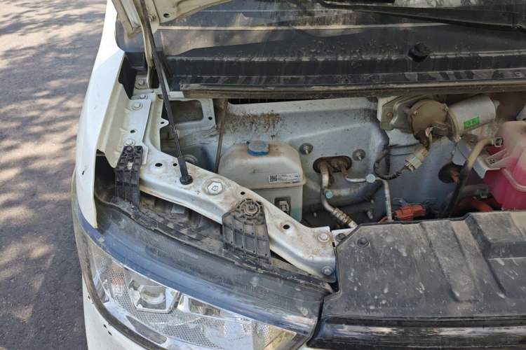Used Cowin Kaiyi Jiangtun E7 2025 Model—Economy Version, 50.38 kWh, 6-seater Engine Bay Right