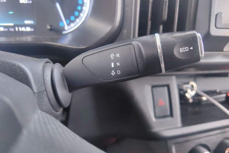 Used Cowin Kaiyi Jiangtun E7 2025 Model—Economy Version, 50.38 kWh, 6-seater Gear Lever