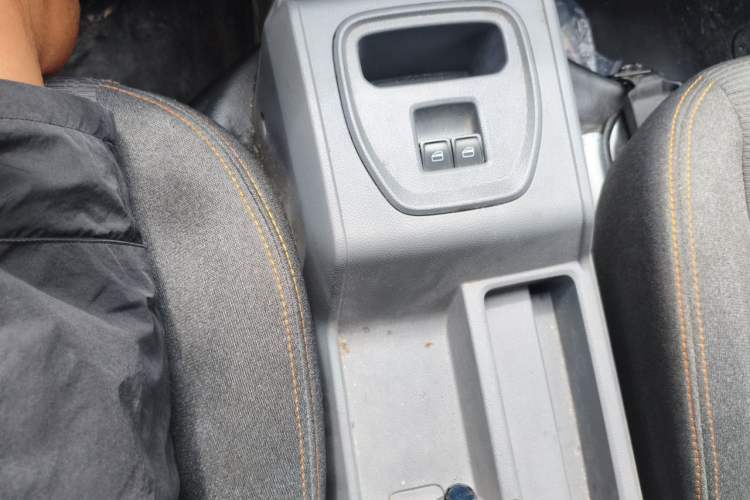 Used Cowin Kaiyi Jiangtun E7 2025 Model—Entrepreneur Version, 41.86 kWh, 6-seater Gear Lever