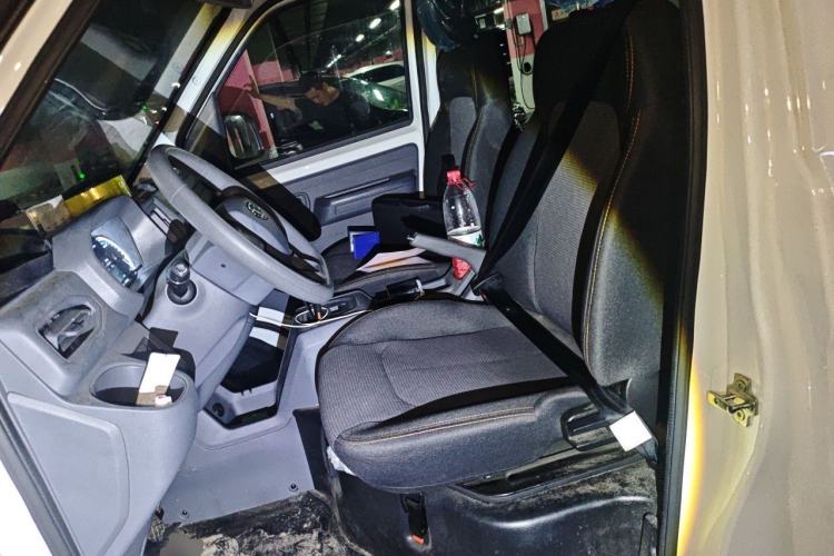 Used Cowin Kaiyi Jiangtun E7 2025 Model—Economy Version, 50.38 kWh, 6-seater Left Front Seat