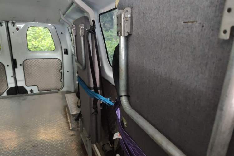 Used Cowin Kaiyi Jiangtun E7 2025 Model—Economy Version, 50.38 kWh, 7-seater Left Rear Seat