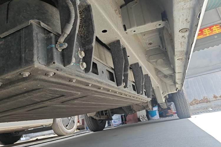 Used Cowin Kaiyi Jiangtun E7 2025 Model—Economy Version, 50.38 kWh, 6-seater Left Side Sill
