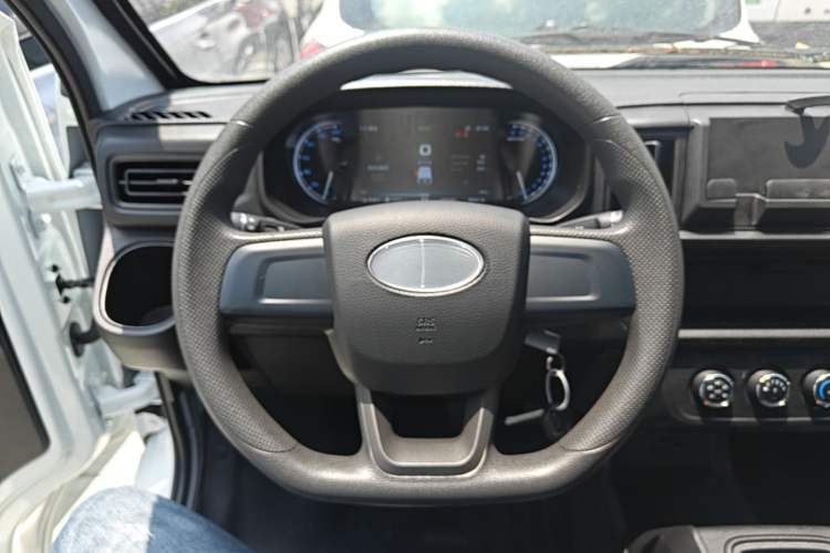 Used Cowin Kaiyi Jiangtun E7 2025 Model—Economy Version, 50.38 kWh, 6-seater Steering Wheel