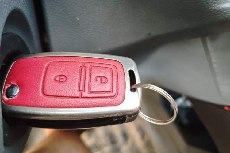 Used Cowin Kaiyi Jiangtun E7 2025 Model—Economy Version, 50.38 kWh, 6-seater Vehicle Key