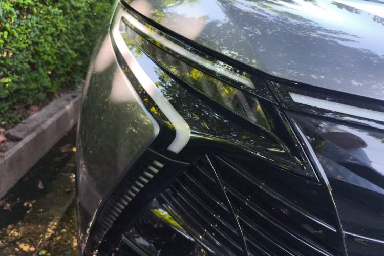 Used Cowin Kunlun 2023 Kunlun 500 Skyline Edition Right Front Headlight