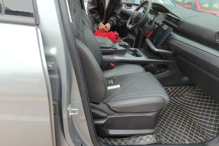 Used Cowin Kunlun 2023 Kunlun 300 Mountain Peak Edition Right Front Seat