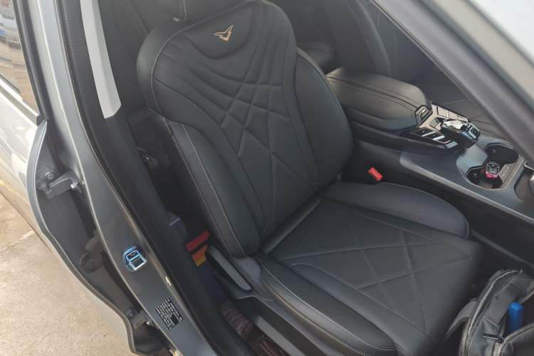 Used Cowin Kunlun 2023 Kunlun 300 Skyline R Edition Right Front Seat