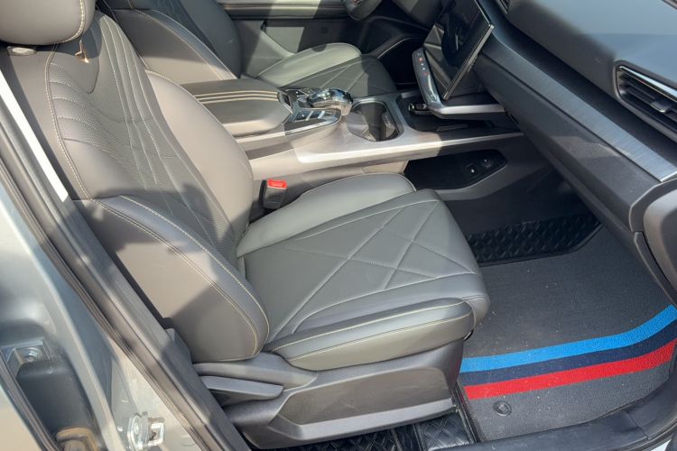 Used Cowin Kunlun 2023 Kunlun 300 Plateau Edition Right Front Seat