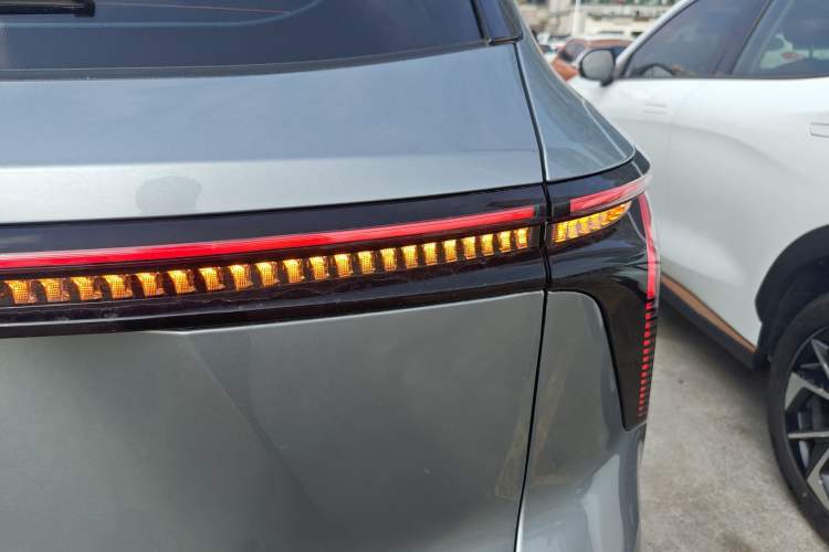 Used Cowin Kunlun 2023 Kunlun 300 Skyline R Edition Right Rear Taillight