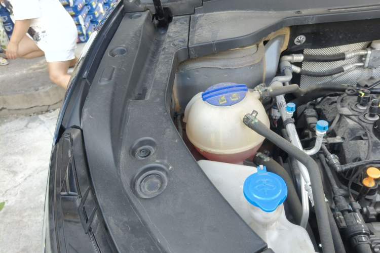 Used Cowin Kunlun 2023 Kunlun 300 Celestial Edition Engine Bay Right