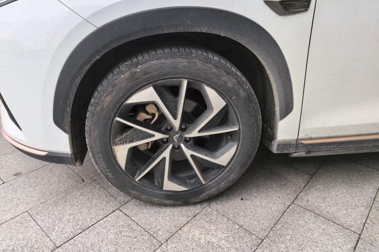 Used Cowin Kunlun 2023 Kunlun 300 Starry Edition Left Front Wheel Hub