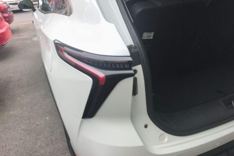 Used Cowin Kunlun 2023 Kunlun 300 Mountain Peak Edition Rear Left 45 Deg