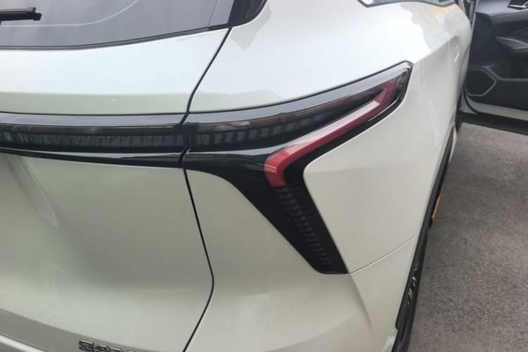 Used Cowin Kunlun 2023 Kunlun 300 Mountain Peak Edition Right Rear Taillight