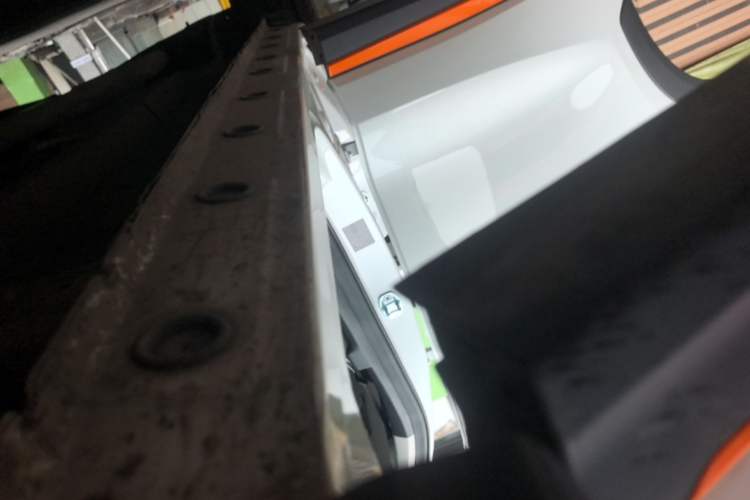 Used Cowin Kunlun 2023 Kunlun 300 Mountain Peak Edition Right Side Sill