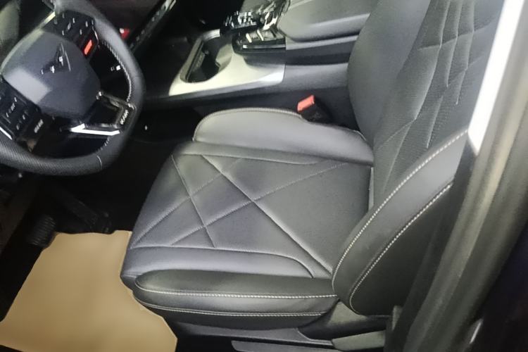 Used Cowin Kunlun 2024 1.6T Plateau Edition 5 Seats Left Front Seat