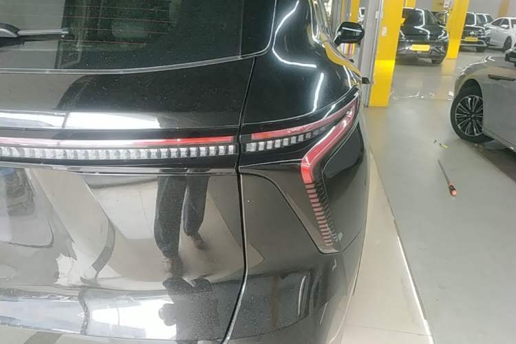 Used Cowin Kunlun 2024 Kunlun iHD 150km Horizon Edition Right Rear Taillight