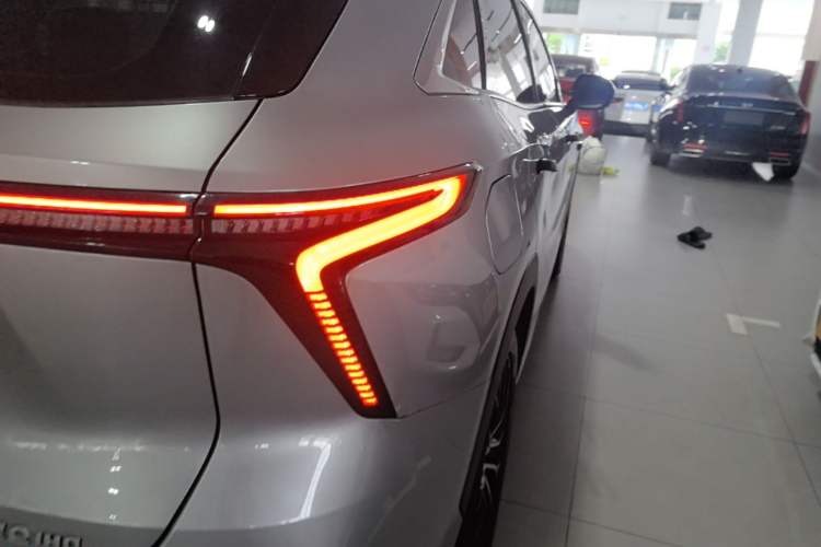 Used Cowin Kunlun 2024 Kunlun iHD 150km Mountain Peak Edition Right Rear Taillight