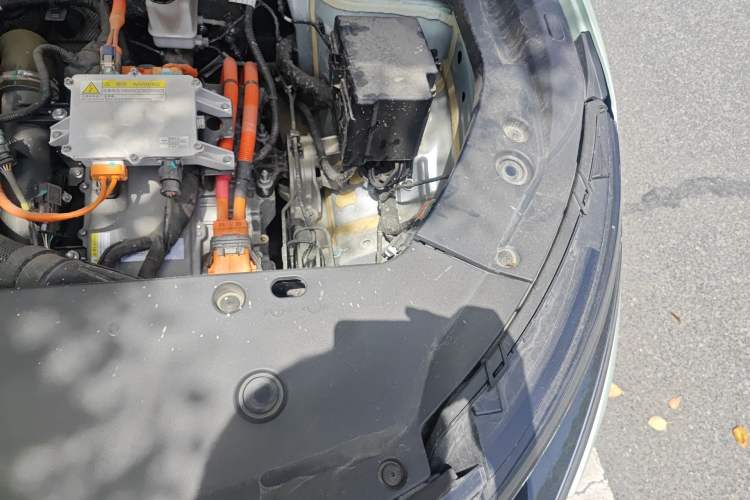 Used Cowin Kunlun 2024 Kunlun iHD 150km Mountain Peak Edition Engine Bay Left