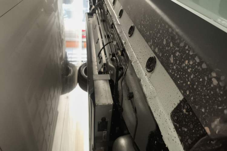 Used Cowin Kunlun 2024 Kunlun iHD 150km Mountain Peak Edition Left Side Sill
