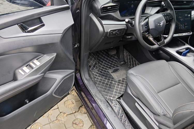 Used Cowin Kunlun 2024 Restyled Kunlun iHD 150km Mountain Peak Edition Driver Seat