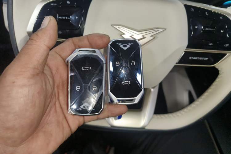 Used Cowin Kunlun 2024 Kunlun iHD 150km Horizon Edition Interior 1
