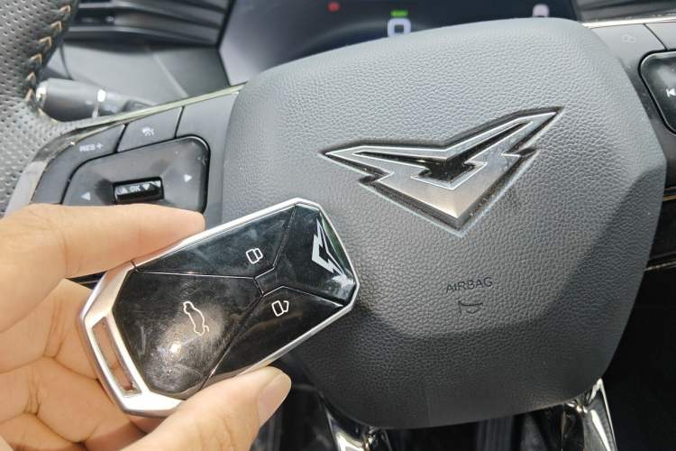 Used Cowin Kunlun 2024 Restyled Kunlun iHD 150km Mountain Peak Edition Vehicle Key