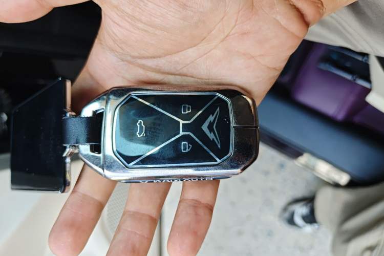 Used Cowin Kunlun 2024 Kunlun iHD 150km Mountain Peak Edition Vehicle Key