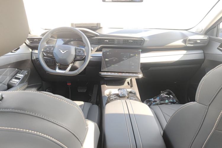 Used Cowin Kunlun 2025 1.5T Summit Edition 7-Seater Center Console
