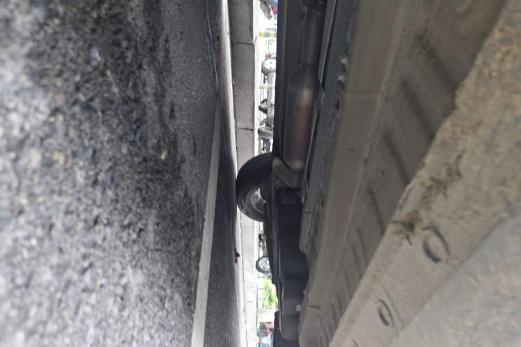 Used Cowin Kunlun 2025 1.5T Summit Edition 7-Seater Chassis Front Left