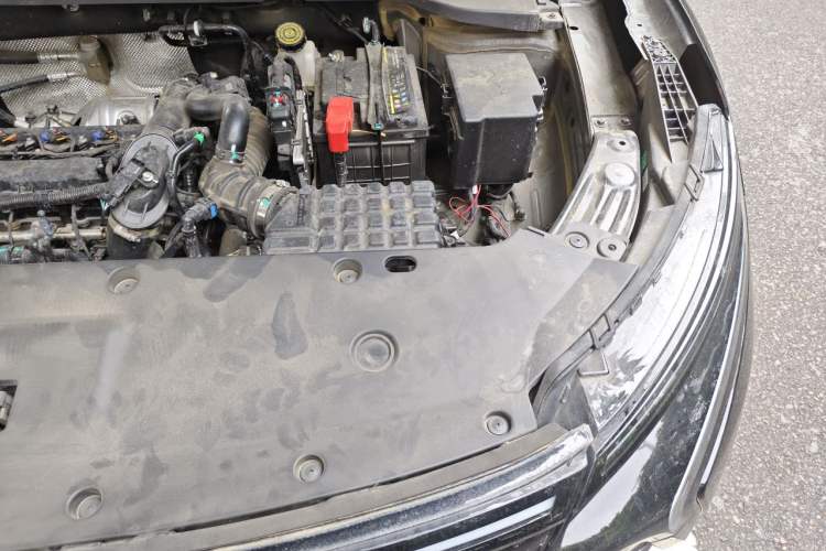 Used Cowin Kunlun 2025 1.5T Summit Edition 7-Seater Engine Bay Left