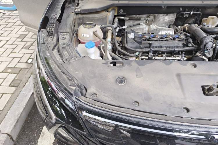 Used Cowin Kunlun 2025 1.5T Summit Edition 7-Seater Engine Bay Right