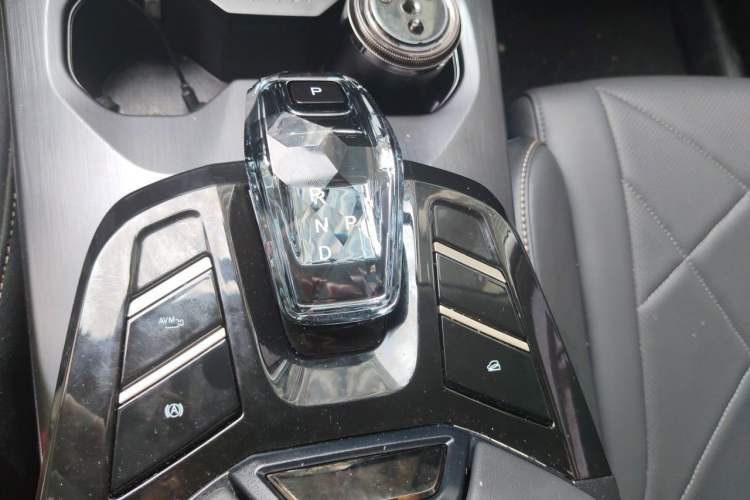 Used Cowin Kunlun 2025 1.5T Peak Edition 5 Seats Gear Lever