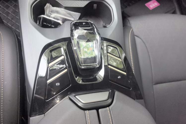 Used Cowin Kunlun 2025 1.5T Peak Edition 5 Seats Gear Lever