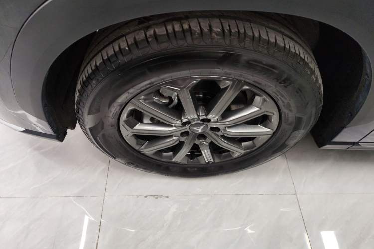 Used Cowin Kunlun 2025 1.5T Peak Edition 5 Seats Left Front Wheel Hub
