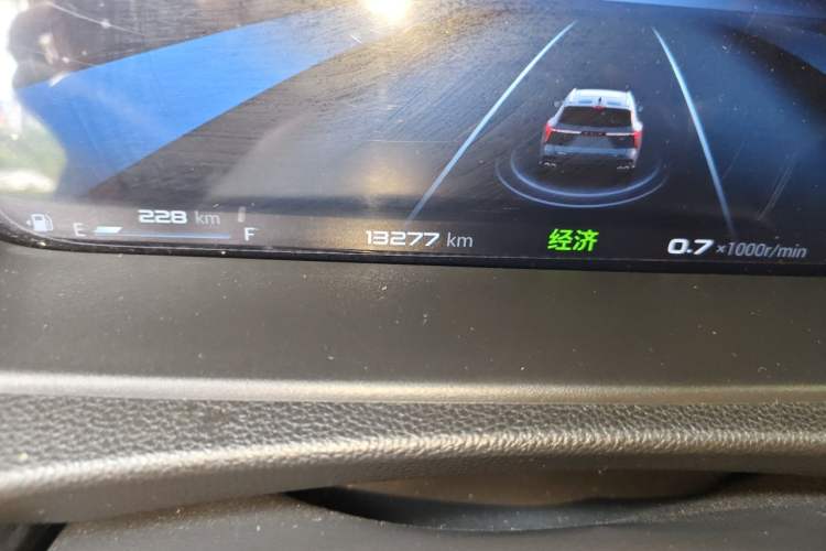 Used Cowin Kunlun 2025 1.5T Summit Edition 7-Seater Odometer Close Up