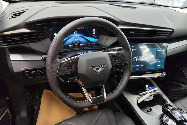 Used Cowin Kunlun 2025 1.5T Peak Edition 5 Seats Steering Wheel